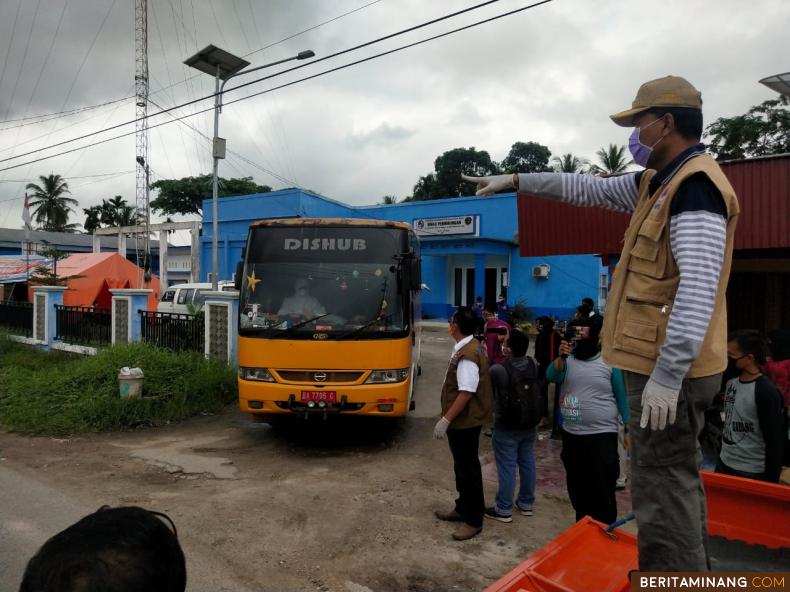 22 TKI Asal Malaysia Diperiksa Intensif di Limapuluh Kota, Bupati Sediakan Tempat Karantina