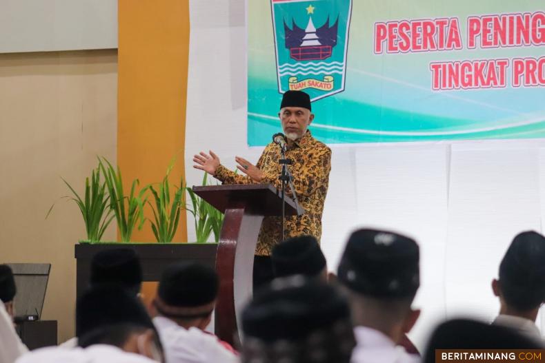 Gubernur Mahyeldi saat membuka secara resmi acara Peningkatan Kompetensi Generasi Muda Tingkat Provinsi Sumbar Tahun 2021 bertema 