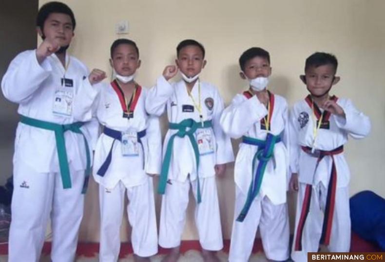 Para atlet taekwondo Padang Panjang yang berlaga di Wali Kota Solok Cup III.