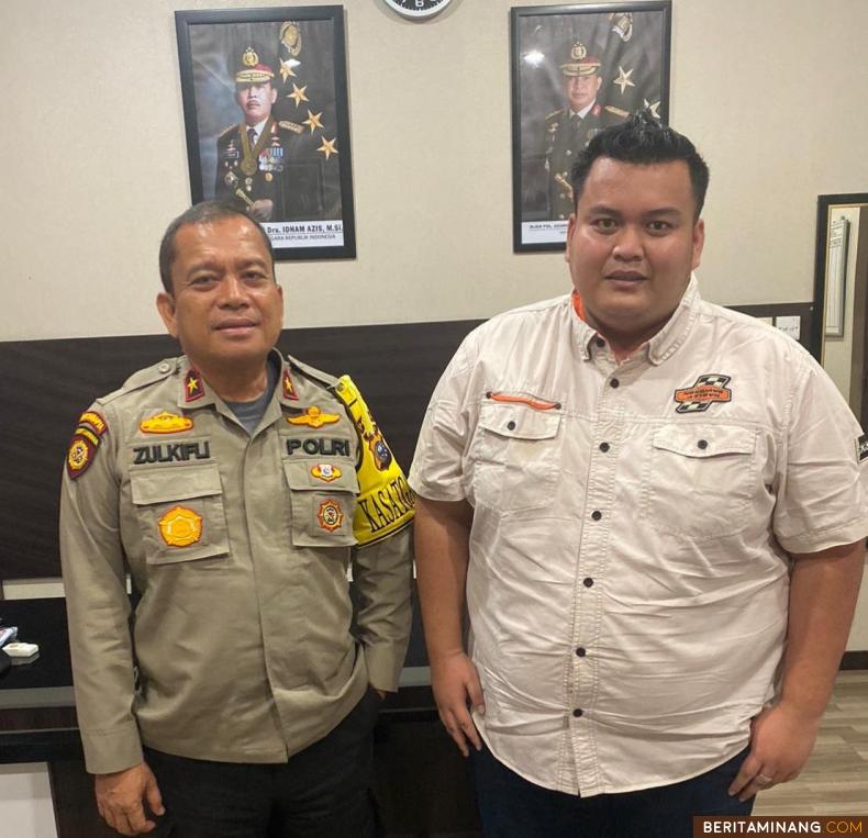 Brigjen Pol Drs. Zulkifli, MH bersama Bakal Calon Bupati Sinjunjung Rizki Abdian Putra. Ist