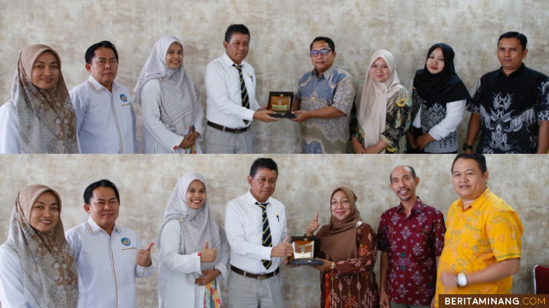 Sekretaris UNP, Dr. Erianjoni, S.Sos., M.Si bersama Kepala BPMI UNP, Prof. Dr. Abna Hidayati, S.Pd., M.Pd ketika memberikan cindera mata kepada delegasiUniversitas Tadulako (Untad) dan Universitas Dharmas Indonesia (Undhari) pada, Senin (9/12/2024). Foto: Humas UNP