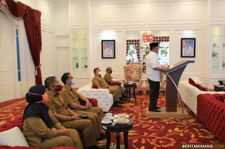 Bupati Solok Gusmal saat orasi ilmiah secara daring dalam wisuda lulusan STAI Solok Nan Indah ke-23.