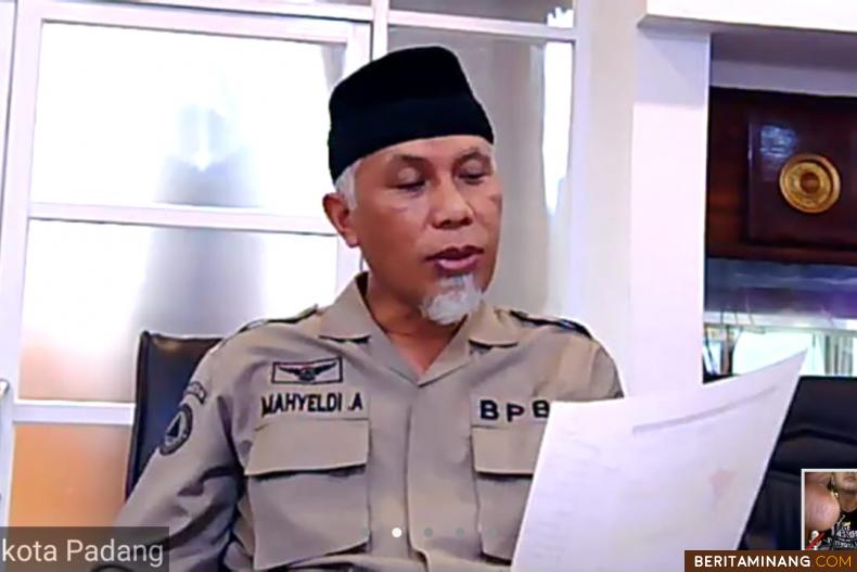 Walikota Padang H. Mahyeldi saat melakukan video conferensi (VC) dengan wartawan yang diinisiasi IJTI Sumbar.