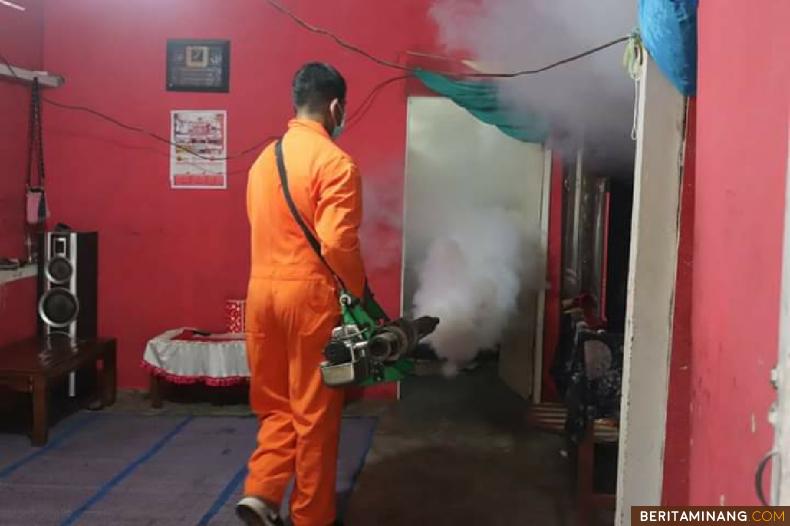 Fogging Kelurahan Ompang tanah sirah