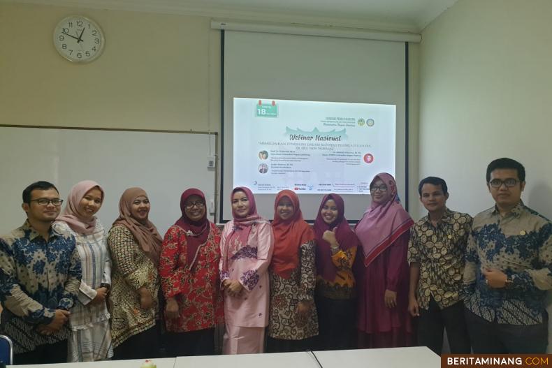 Kegiatan Webinar Nasional Jurusan Pendidikan IPA, FMIPA Universitas Negeri Padang dibuka oleh Dekan Dr. Yulkifli, .S.Pd., M.Si. pada Sabtu (18/7).