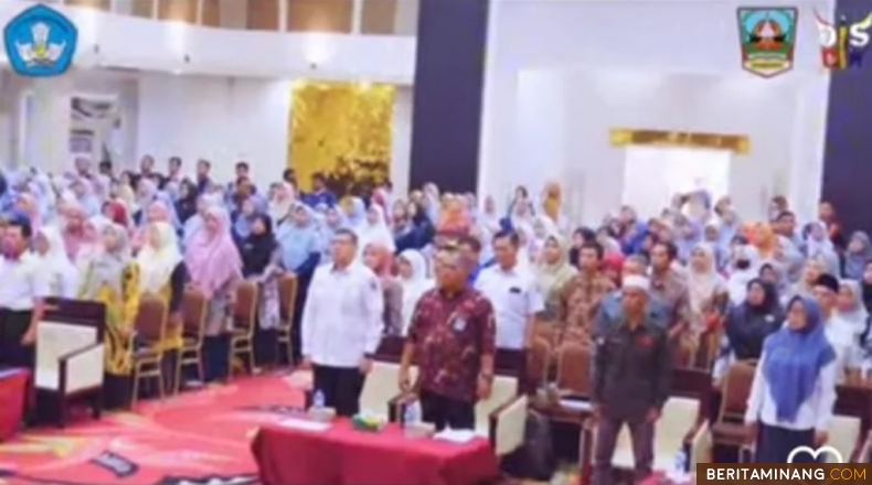 Suasana kegiatan kegiatan Talkshow Peran dan Karya Guru dalam Transformasi Pendidikan di Auditorium Kantor Bupati Dharmasraya, Rabu (2/10/2024). Foto: Kominfo Dharmasraya