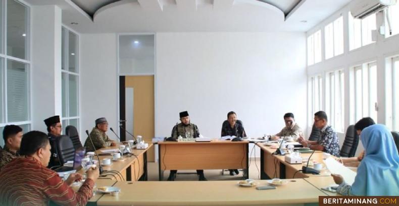 Rapat  untuk mengusulkan Chatib Sulaiman sebagai Pahlawan Nasional di Ruang Rapat VIP Balaikota, Kamis (27/2). Foto: Kominfo Padang Panjang