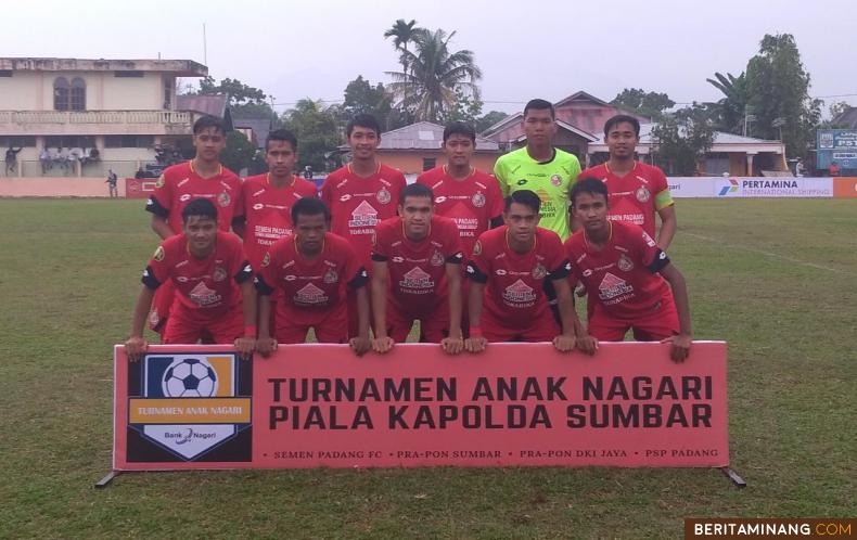 Skuad Semen Padang FC yang tampil dalam Turnamen Anak Nagari Piala Kapolda Sumbar. Foto Mahaputra Yos