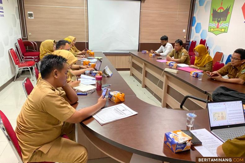 Tim (KP3) Padang Pariaman gelar rapat kerja dengan OPD teknis di lingkungan pemerintah setempat, Senin (20/03),