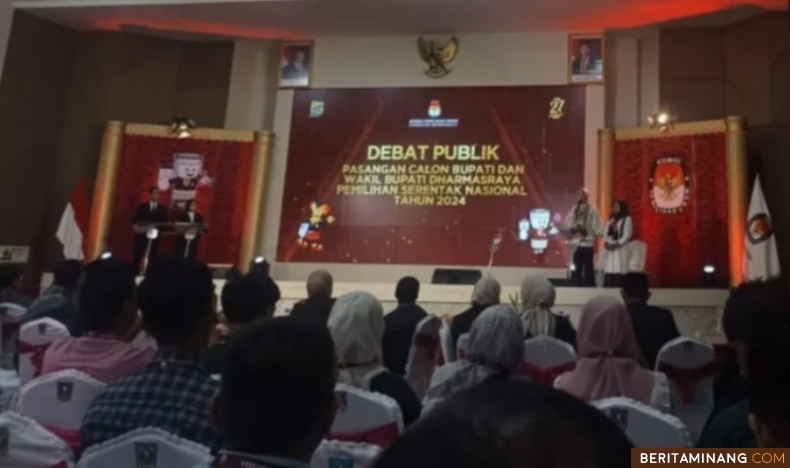 Calon Bupati Dharmasraya, Annisa Suci Ramadani menyampaikan visi, misi dan program kerja saat debat publik Pilkada Dharmasraya 2024 di Auditorium Kantor Bupati Dharmasraya, Rabu (20/12/2024). Foto:Ist.