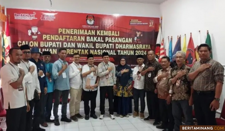 KPU Dharmasraya saat menerima pendaftaran Paslon Adi Gunawan-Romi Siska. Foto:Ist.