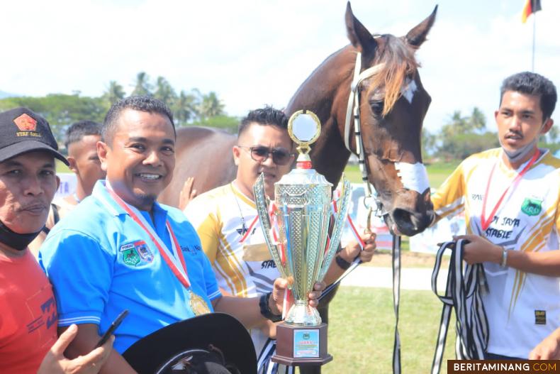 Kuda Wako Riza Falepi Juara Race Terakhir Iven Pacu Kuda Bank Nagari Open Race Tahun 2022