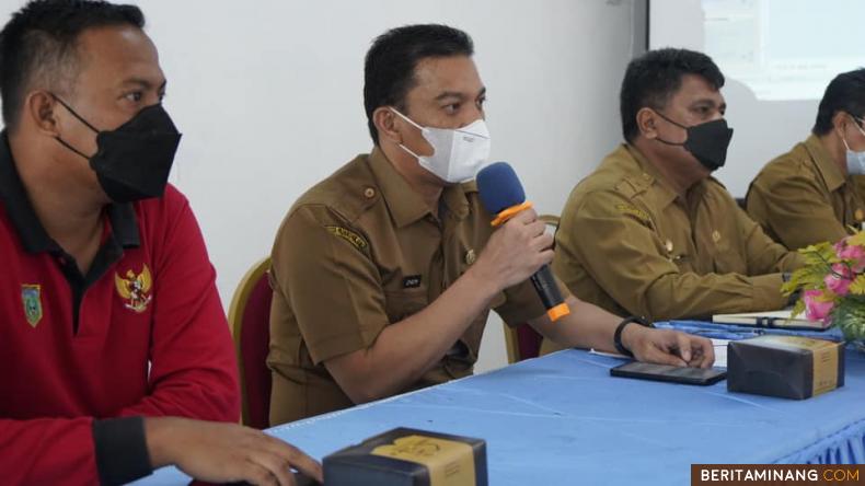 Sekretaris Daerah Kota Padang Panjang, Sonny Budaya Putra, A.P, M.Si saat rapat dengan LPM Silaing Atas.