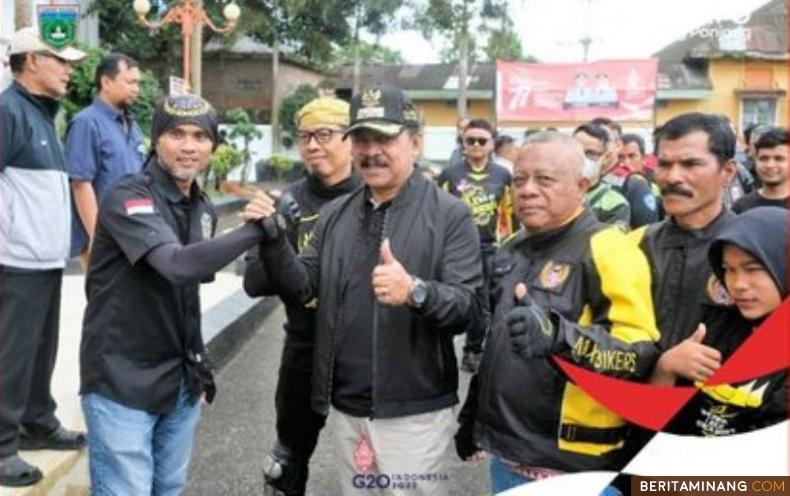 Wakil Wali Kota Padang Panjang, Drs. Asrul bersama para anggota Max Biker Sumbar. Foto: Kominfo Padang Panjang