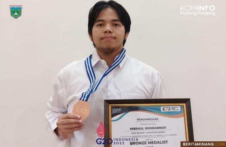 Mikhail Ikhwannov, pelajar Padang Panjang yang raih juara Kompetisi Sains Ruangguru.