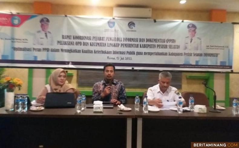 Suasana Rapat Koordinasi PPID    Dinas Kominfo Pessel yang dipimpin Kadis Kominfo Pessel, Junaidi.