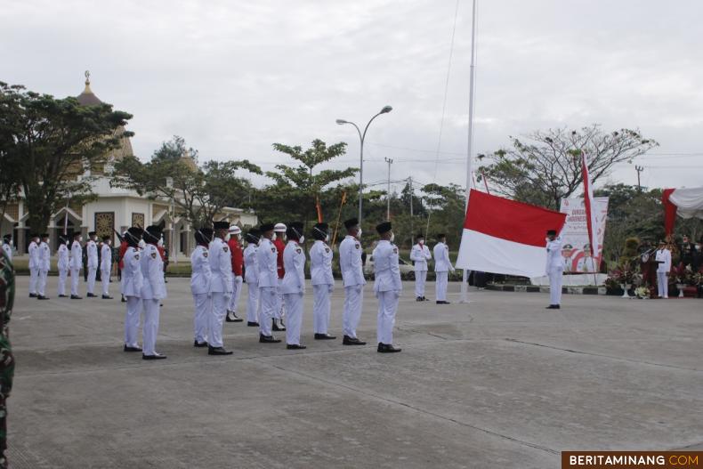 Pemkab Limapuluh Kota Gelar Upacara Memperingati HUT RI ke-76 Dengan Prokes Yang Ketat