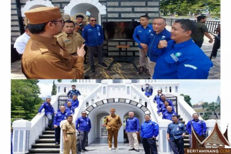 Wako Bukittinggi bersama BMKG usai mensinkronkan waktu jam gadang dengan standar waktu nasional Foto : Dok Kominfo Bukittinggi