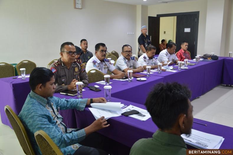 Suasana rapat rekayasa lalu lintas Jalan Permindo di Pemko Padang sambut Launching Permindo Night Market. Foto Humas