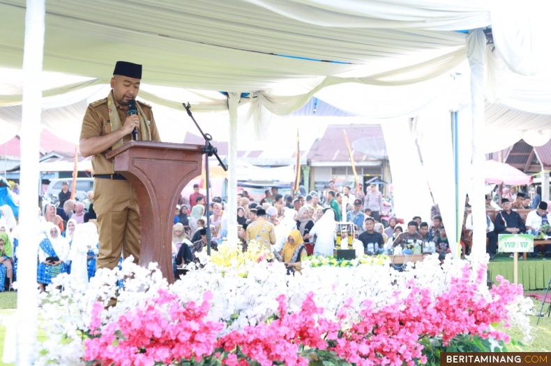 Plt.  Gubernur Audy Joenaldi ketika membuka MTQ ke 41 Tingkat Kabupaten Pesisir Selatan di Sutera, Senin (21/10/2024). Foto: Kominfo Pessel