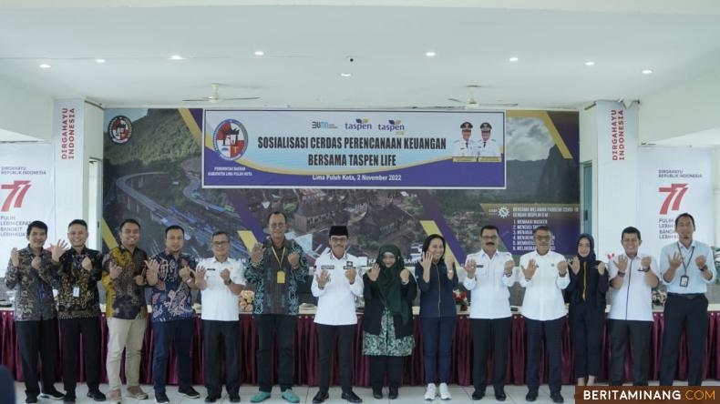 Bupati Safaruddin pasa sosialisasi Taspen Life untuk ASN Lima Puluh Kota. Foto : Dok Kominfo Liko