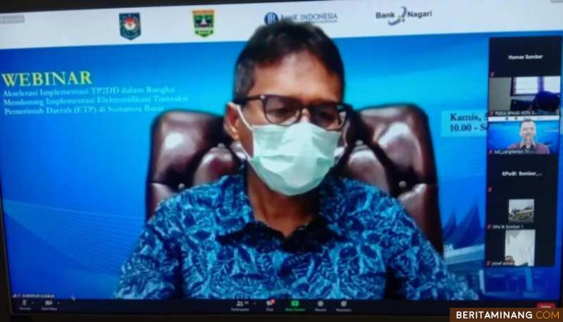 Gubernur Irwan Prayitno saat Talkshow Akselerasi Implementasi TP2DD dalam rangka Mendorong Implementasi Elektronifikasi Transaksi Pemerintah (ETP) di Sumatera Barat secara virtual. Foto: Humas Sumbar