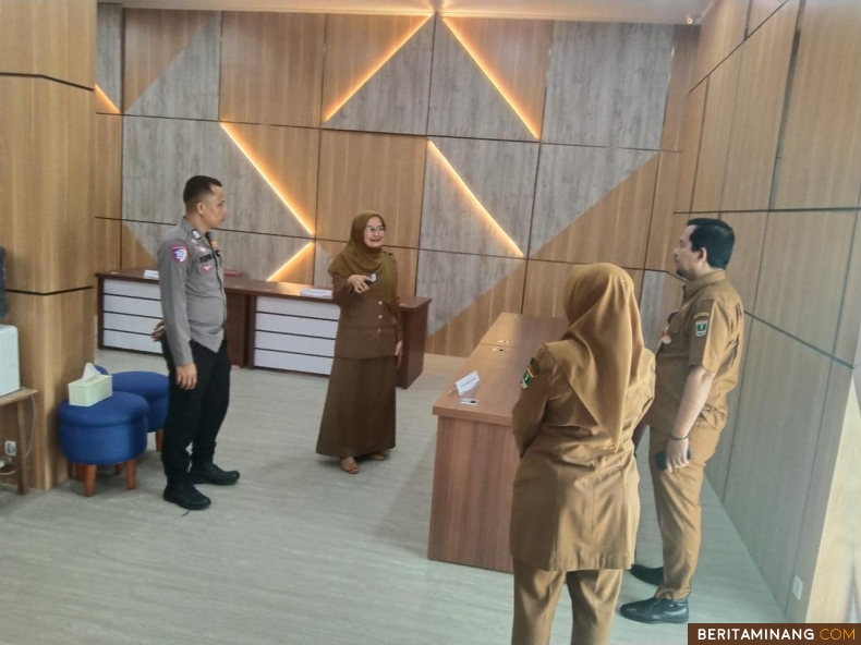 Suasana di Mal Pelayanan Publik (MPP) Dinas Penanaman Modal dan Pelayanan Terpadu Satu Pintu (DMPTSP) Padang Panjang. Foto: Kominfo Padang Panjang