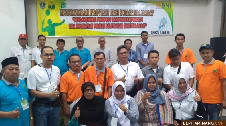 Foto bersama usai Musprov PBSI Sumbar. Ist