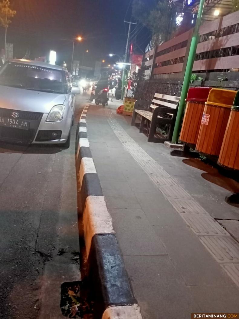 Wako Bukittinggi Warning Pelaksana Pembangunan Trotoar Jalan Sudirman