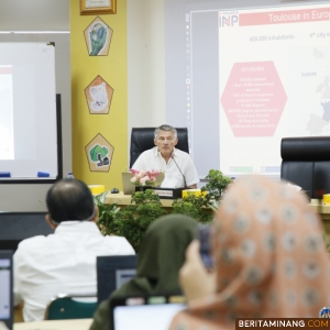 Dukung Studi Lanjut Dosen, UNP Hadirkan Prof. Maurice Fadel untuk Riset Kolaborasi di Prancis