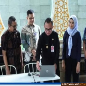 Untuk Memanjakan Wisatawan di Bukittinggi, Pjs Wali Kota Launching Info Wisata Berbasis Digital