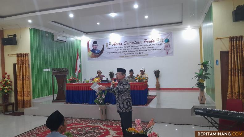 https://www.beritaminang.com/photos/foto/foto-jj-dt-gadang-ketika-berbicara-saat-sosper-pajak_foto4_210823084127.jpeg