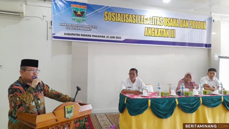 https://www.beritaminang.com/photos/foto/foto-jj-dt-gadang-saat-memberikan_foto3_210623083527.jpeg